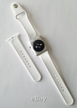 Apple Watch 42mm Silver Aluminum White Sport Band 4J3N2Z/A NO POWER Read