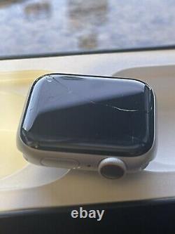 Apple Watch Nike Series 5 Cellular 4G LTE 40mm Cracked Screen FULLY FUNCTIONING