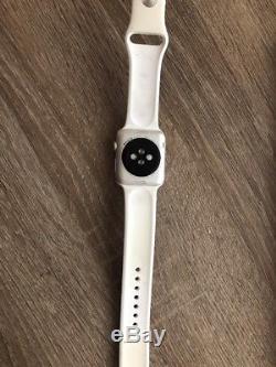 Apple Watch Series 1 42mm Aluminum Case White Sport Band (MNNL2LL/A)
