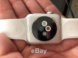 Apple Watch Series 2 42mm Aluminum Case White Sport Band (MNPJ2LL/A)