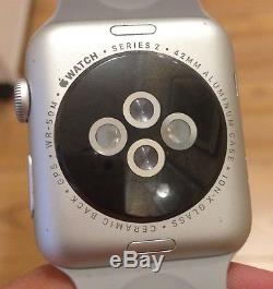 Apple Watch Series 2 42mm Aluminum Case White Sport Band (MNPJ2LL/A) CRACKED