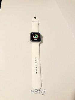 Apple Watch Series 2 Silver/White Sport Band Demo Mode (Locked)