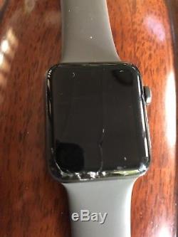 Apple Watch Series 3 42mm Grey Sport Band broken screen