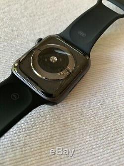Apple Watch Series 4 44 mm Space Gray Aluminum Blk Sport Band GPS Cracked Screen
