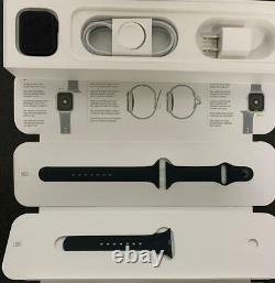 Apple Watch Series 5- 40MM Space Gray Aluminum Case APPLE ID CANT BE PAIRED