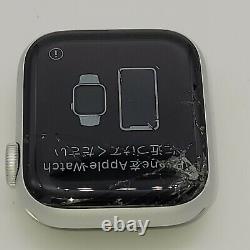 Apple Watch Series 5 40mm Silver Case White Band (MWV62LL/A)-Cracked