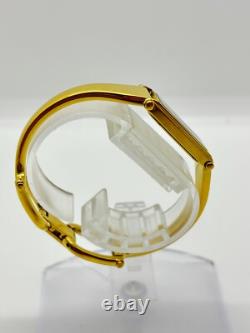As-Is Gucci 1500L Watch Ladies 12mm Vintage Gold Black Not tested For Parts