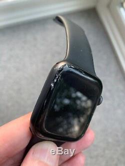 Broken Screen Apple Watch Series 4 44 mm, Space Grey GPS Only NO RESERVE