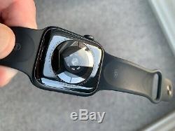 Broken Screen Apple Watch Series 4 44 mm, Space Grey GPS Only NO RESERVE