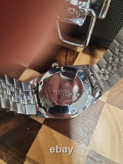 CROWN BROKENREAD DESCRIPTION Vintage Seiko automatic 6309 mvmt day/date watch