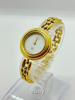 GUCCI Change Bezel Dial colors 1100L Watch Gold Bracelet Not tested For Parts