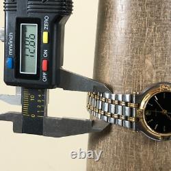 Gucci Women 9000L Fashion Date Two Tone Quartz For Watch Parts Or Repair Only