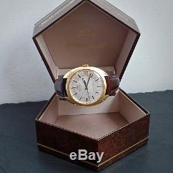 Jaeger LeCoultre NOS 1970 Master Quartz Silver Linen Dial Gold Watch BOXED Mint