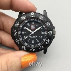 Luminox Navy SEALs Watch Mens Diver 200m Date BROKEN FOR PARTS OR REPAIR