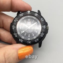 Luminox Navy SEALs Watch Mens Diver 200m Date BROKEN FOR PARTS OR REPAIR