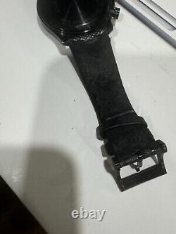 Men gucci watch(For Parts Or Repair)