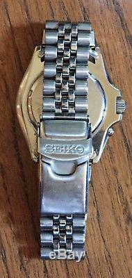 Men's Seiko Kinetic 200 Meter Diver Watch Model 5M43-0A40 For Parts or Repair