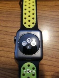 Read Apple Watch Series 3 42mm (GPS + Cellular) 40398