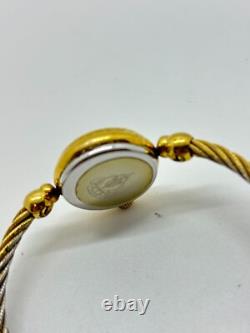 Read Gucci 2047L Gold Dial Gold Cable Bangle Watch Not tested For Parts F/S