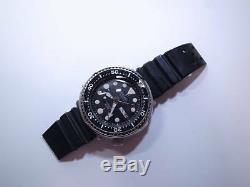 SEIKO Diver Professional 300M 7549-7010 Mens Wrist Watch Quartz Used Damaged F/S