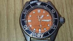 SEIKO Quartz 2525 0010 Diver Watch Boys 150m Orange Dial For Parts Junk No band
