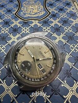 Seiko Automatic Chronograph 6139-6010 7100 Watch For Parts or Restoration