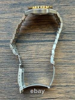 TAG Heuer WD1420 3000 Series Diver Watch 32mm Quartz Silver for Parts 15cm Junk