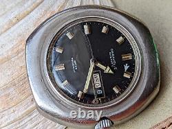 Vintage 1969 Bulova Caravelle Day-Date Pilot Watch withDivers Case FOR PARTS ONLY