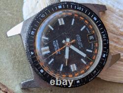 Vintage 1970's Gruen World Time All SS Diver with512 CA Mvmt, Runs FOR PARTS/REPAIR