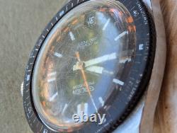 Vintage 1970's Gruen World Time All SS Diver with512 CA Mvmt, Runs FOR PARTS/REPAIR