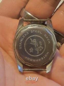 Vintage Belair mechanical 17 Jewels waterproof watch for parts or repairs A5