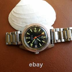 Vintage Elgin M135 Day-Date Diver Watch withAll SS Case, Runs FOR PARTS/REPAIR