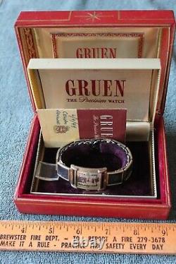 Vintage Gruen 10K Gold Filled Curvex Precision Manual Wristwatch Swiss with boxes