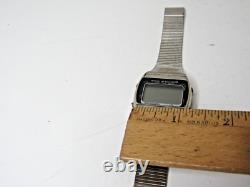 Vintage Nelsonic Space Attacker Video Game Watch Not Working #W1-18