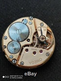 Vintage Omega 268 gents watch movement with dial. Working