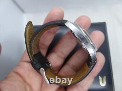 Vintage Universal Genève 1950s Hand-Wind Watch For parts or repair