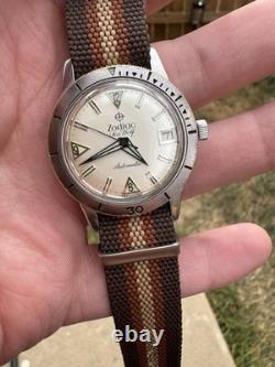 Vintage Zodiac Sea Wolf 35mm Watch FOR PARTS / REPAIR RUNS BUT NOT TESTED