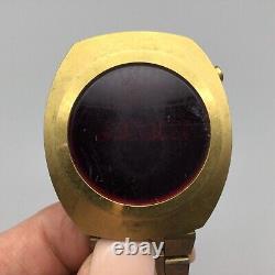 Vtg KUATRON Digital Red LED Watch Men Made in USA BROKEN FOR PARTS REPAIR 6.75