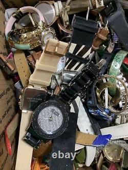 Watch Lot of 100 Watches For Parts Or Repair Some Need Batteries
